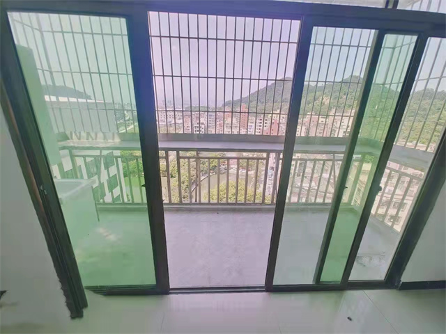 塘厦石马小产权房黎明新座阳台